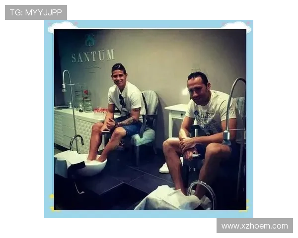 足球明星挑水趣事揭秘哪位球星在场外也爱搞笑